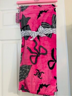 Juicy Couture Halloween bat and bows Throw Blanket 50x60 BNWT